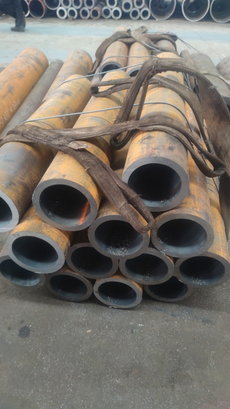 西宁西宁西宁15CrMoG无缝钢管切割